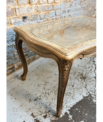 Table basse Louis XV chez Cornerstreet bien 