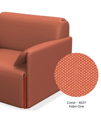 Fauteuil Costume, structure et tissu recyclé, avec accoudoirs chez Cornerstreet bien 