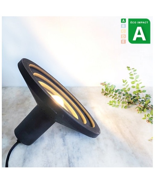 Lampe à poser Scalae en minéraux recyclés chez Cornerstreet bien 