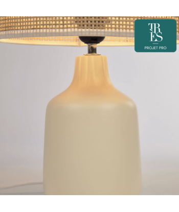 Lampe de table Erna en céramique blanche et bambou en stock